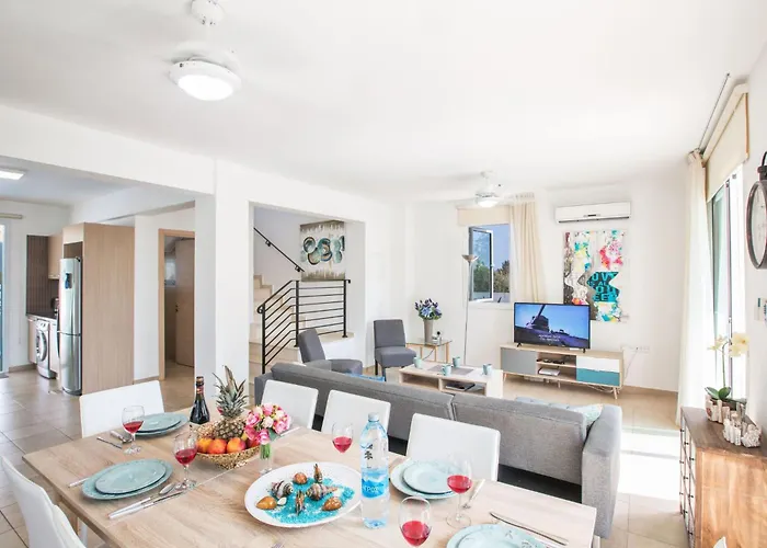 3-schlafzimmer-villa Mit Privatem Pool By Interhome *