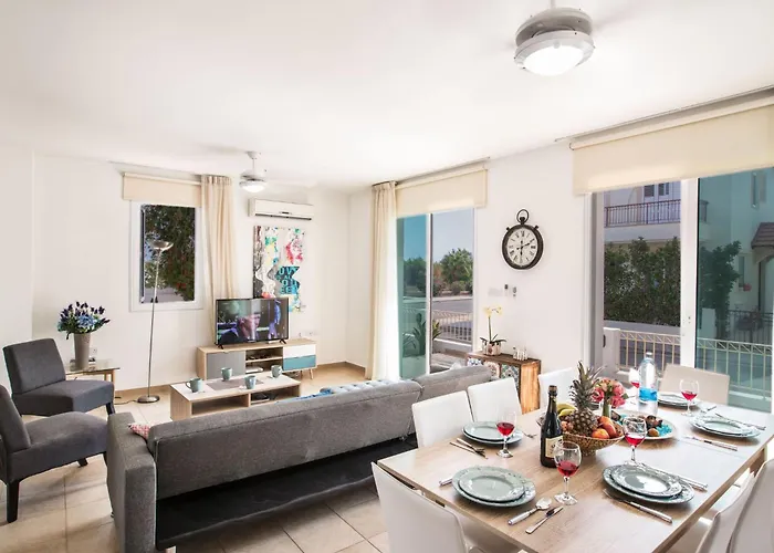 Ferienhaus 3-schlafzimmer-villa Mit Privatem Pool By Interhome *