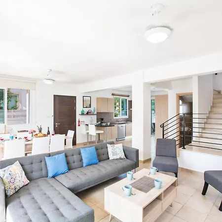 בית נופש 3-schlafzimmer-villa Mit Privatem Pool By Interhome *